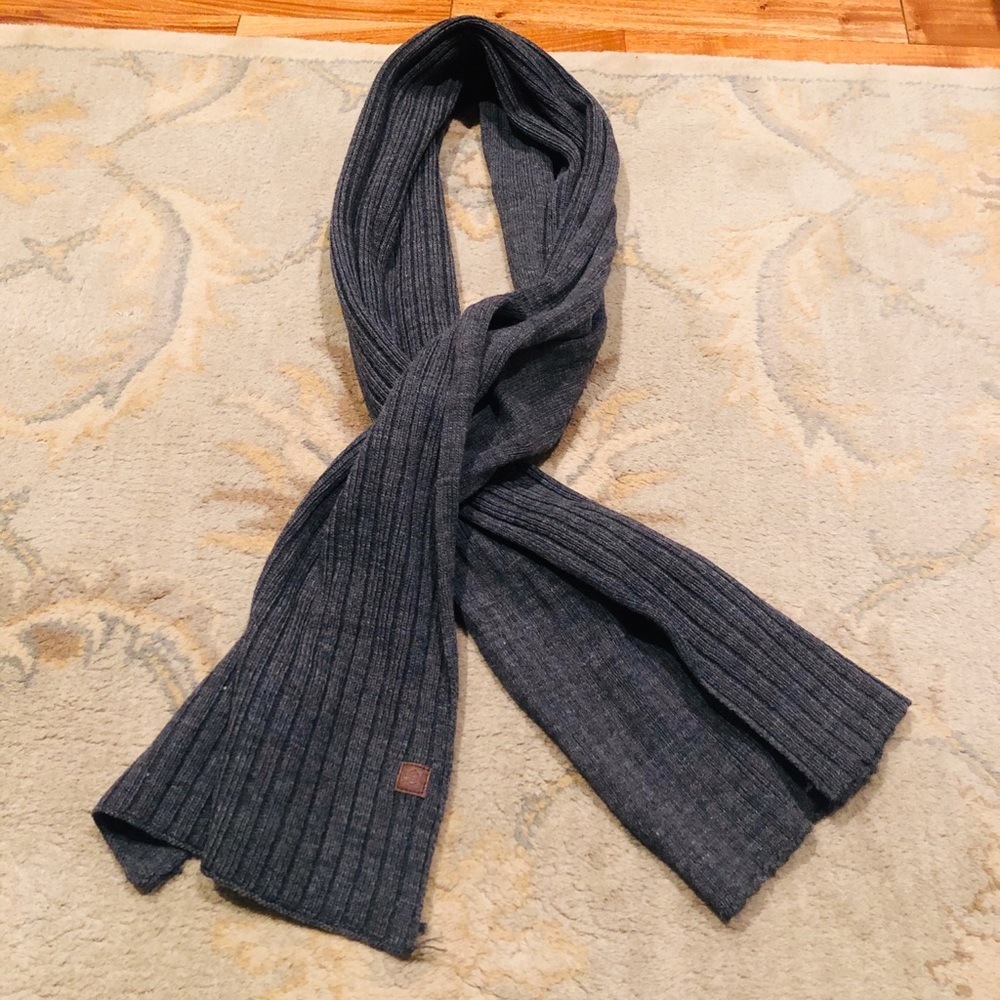 Grey unisex scarf
